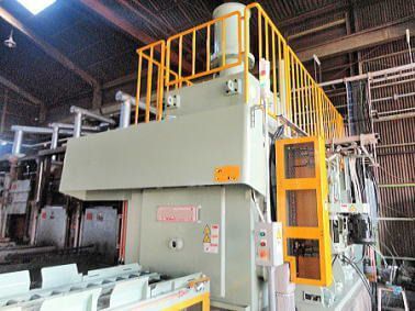 油冷構造の真空炉の例