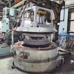 真空加熱式ピット炉